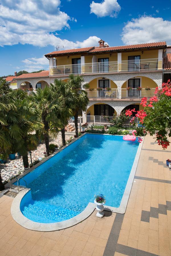 Apartments Paradis روفينج المظهر الخارجي الصورة