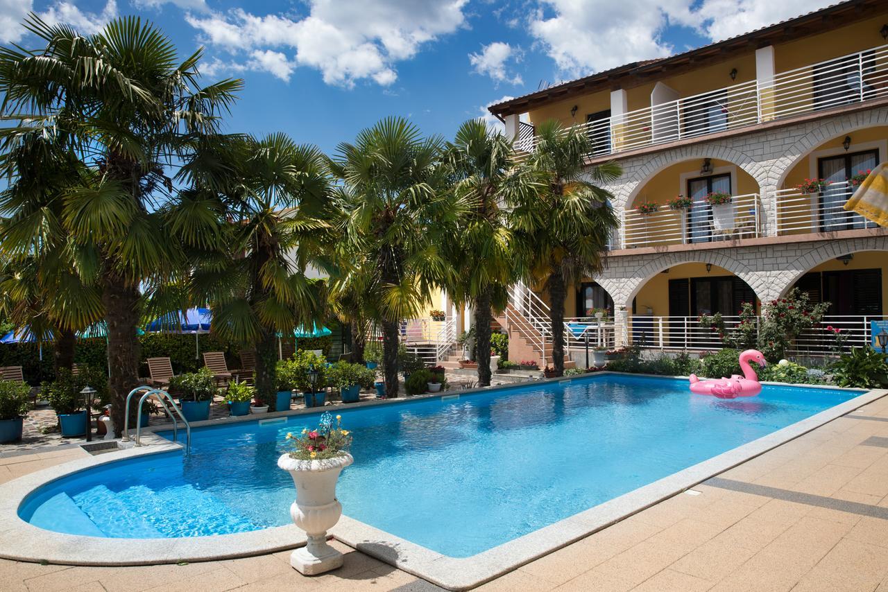 Apartments Paradis روفينج المظهر الخارجي الصورة